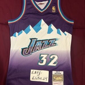Mitchell & Ness Utah Jazz Karl Malone #32 swingman jersey, new size small brand